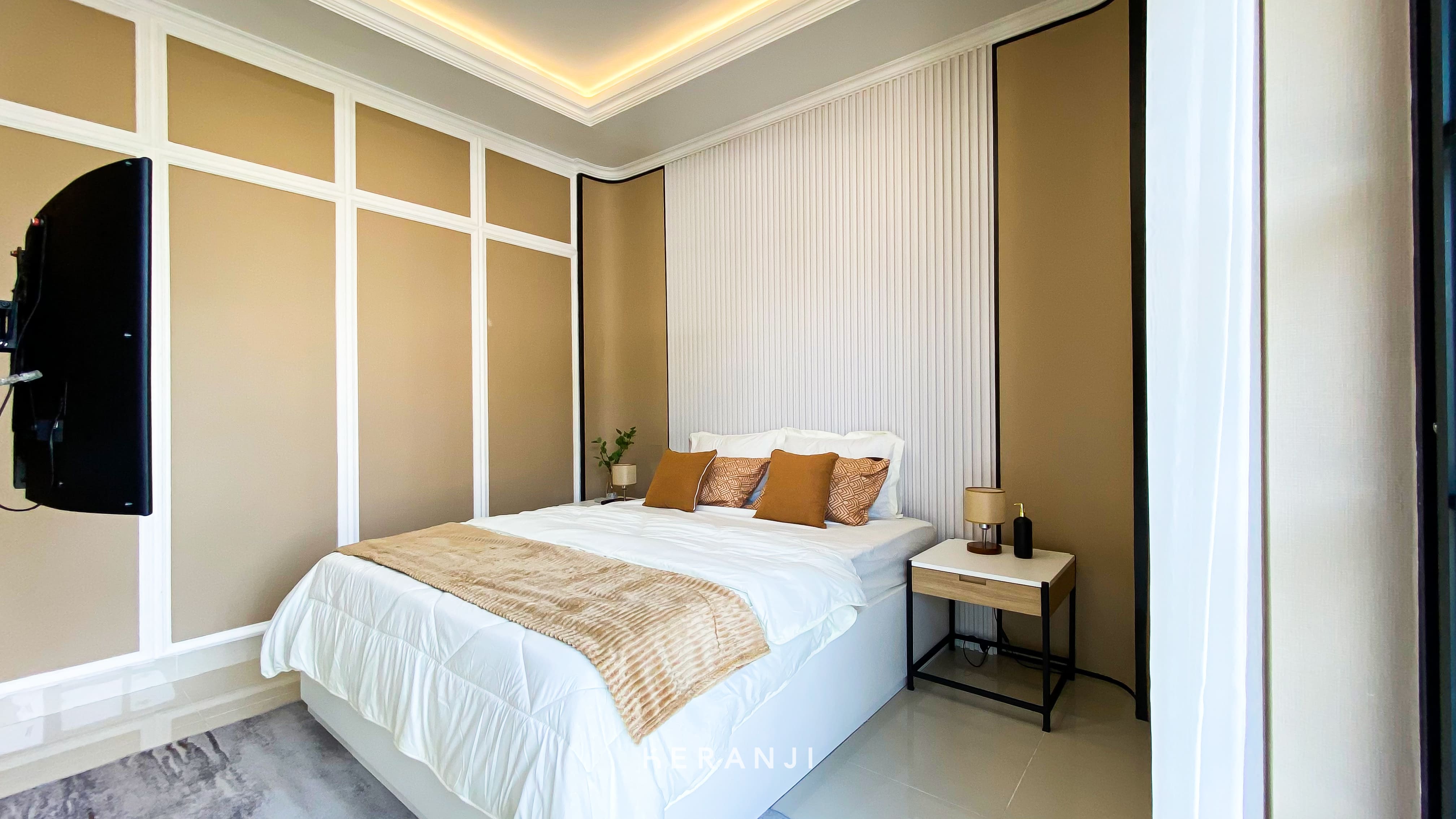 Master Bedroom - Metland Costaria